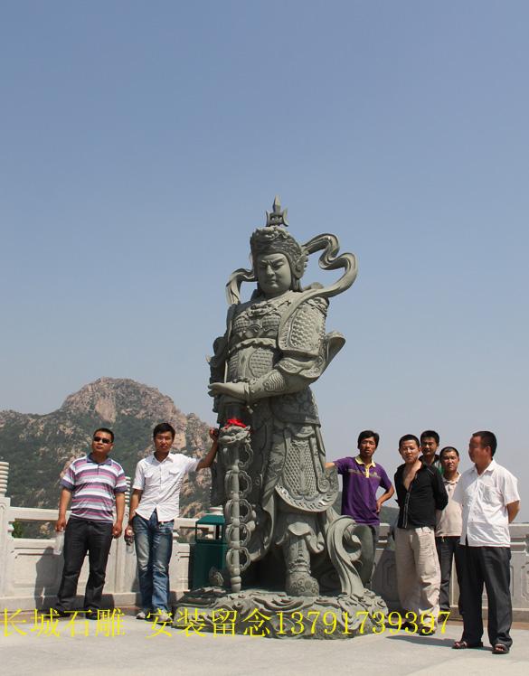 石雕韋馱塑像既充滿了柔性，又有武士氣質(zhì)的剛毅，符合中國傳統(tǒng)審美觀念中所追求的中和之美，線條流暢自然，制作精細(xì)傳神，在細(xì)部的勾勒上表現(xiàn)出元代雕塑技法之精湛。
